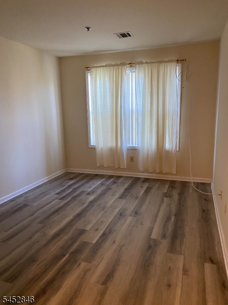 220 Cambridge Ct Property Photo 5