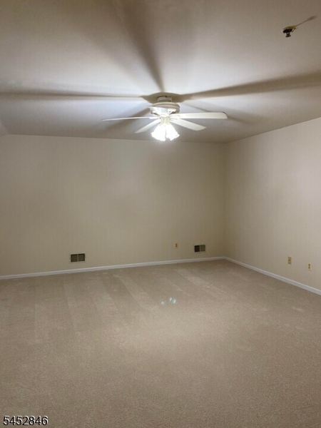 220 Cambridge Ct Property Photo 12