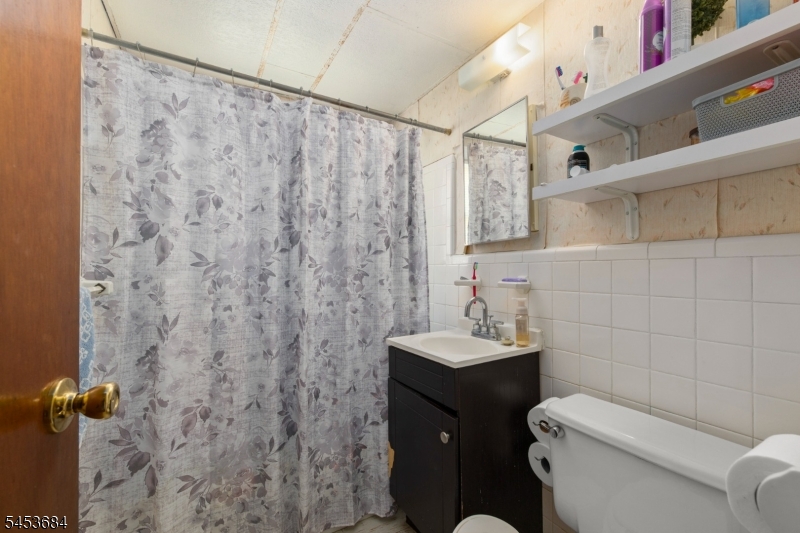 637 Myrtle St 4 Property Photo 30