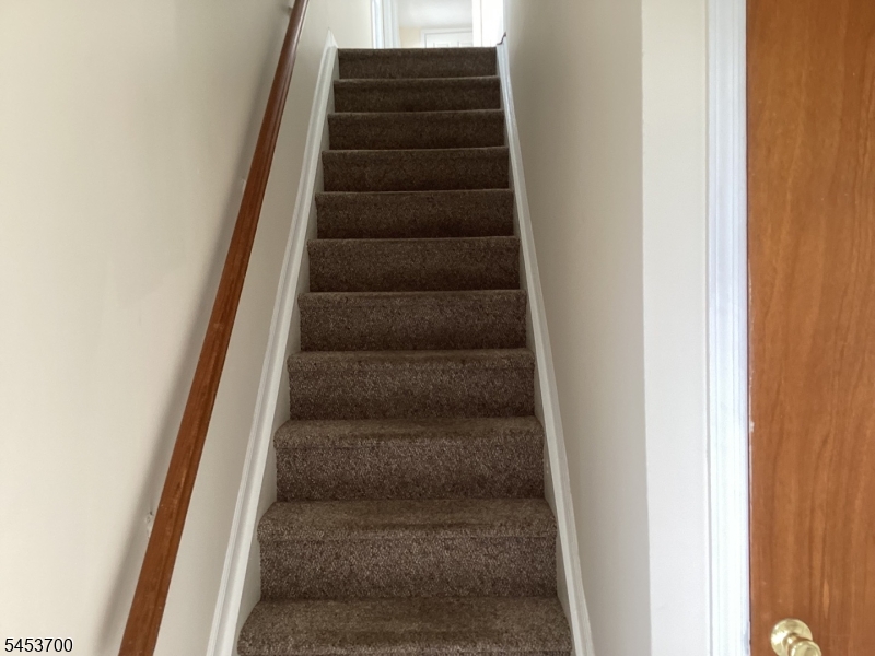 275 Wanaque Ave Property Photo 2
