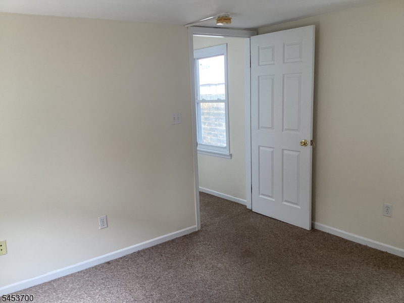 275 Wanaque Ave Property Photo 9