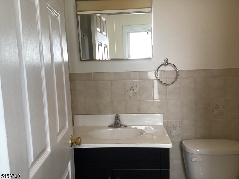 275 Wanaque Ave Property Photo 11