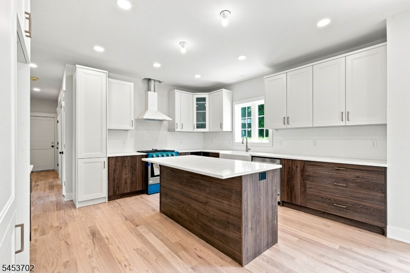 6 Highland Meadows Road Property Photo 8