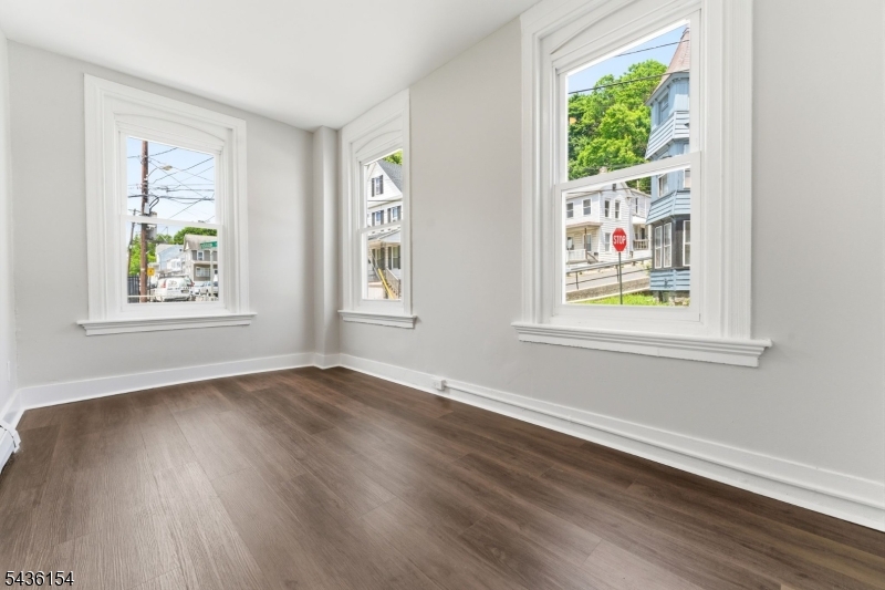 60 Brainard St Property Photo 19