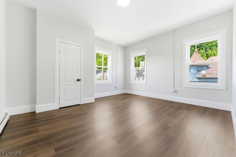 60 Brainard St Property Photo 27