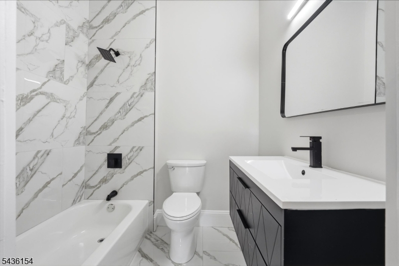 60 Brainard St Property Photo 33