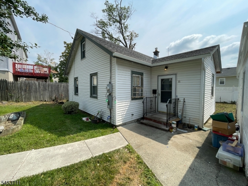 16 Bayard Pl Property Photo 2