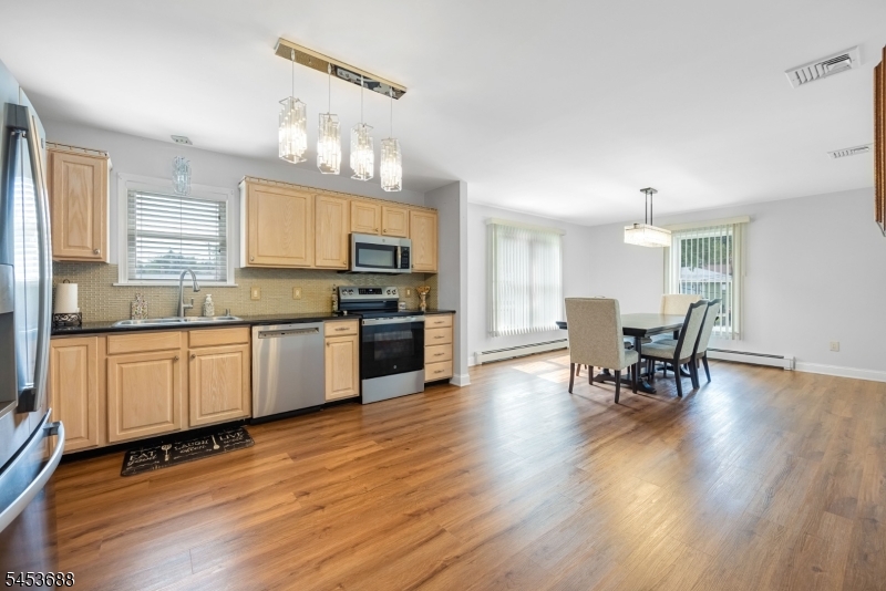7 Henoch Ave Property Photo 14