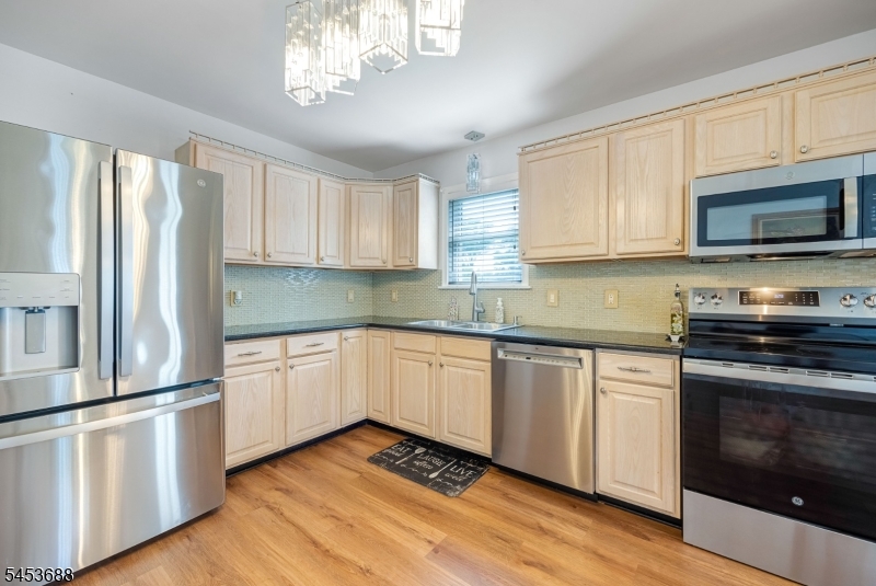 7 Henoch Ave Property Photo 15