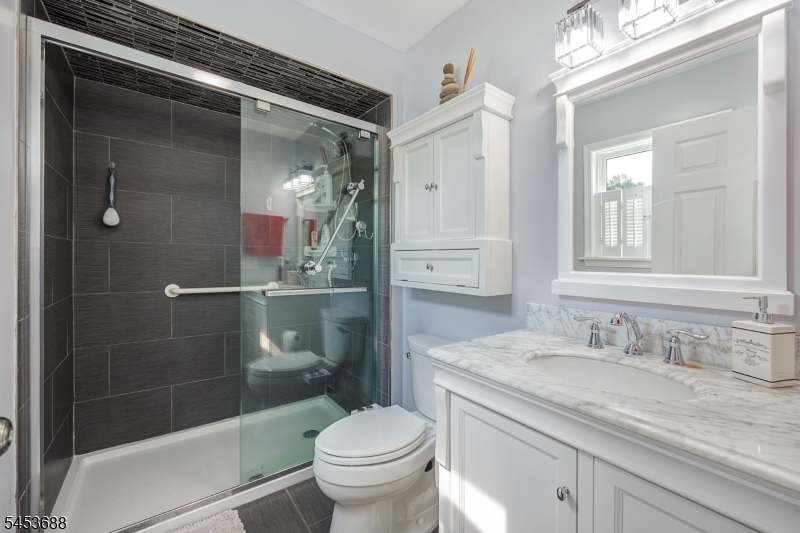 7 Henoch Ave Property Photo 19