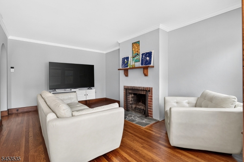 1 Perry Pl Property Photo 7