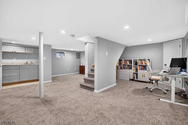 1 Perry Pl Property Photo 20