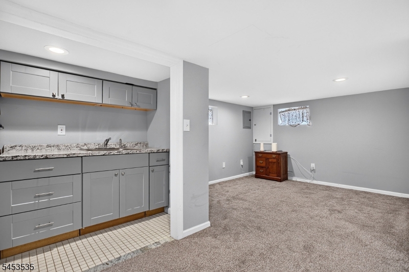 1 Perry Pl Property Photo 21