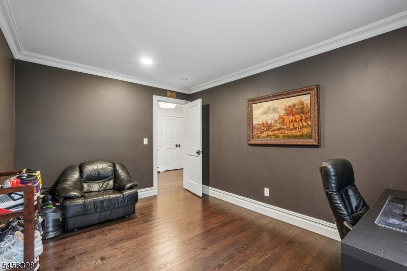 662 Juniper Pl Property Photo 13
