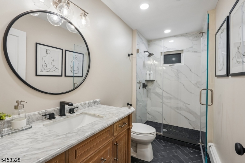 662 Juniper Pl Property Photo 23