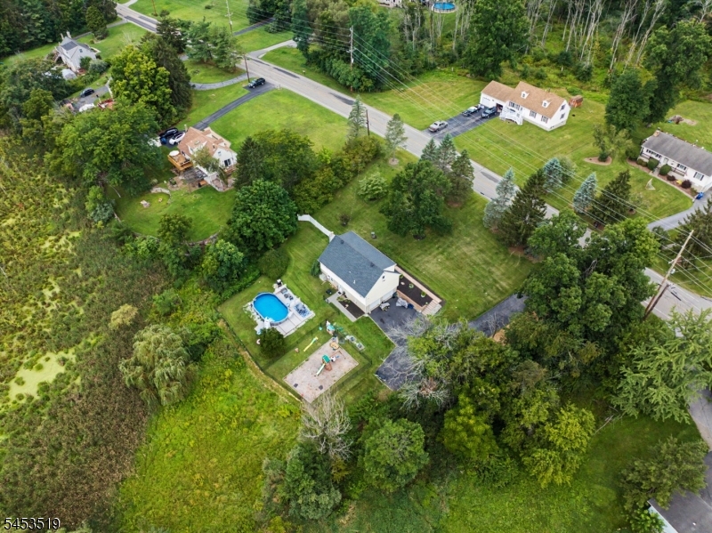 55 Davis Rd Property Photo 48