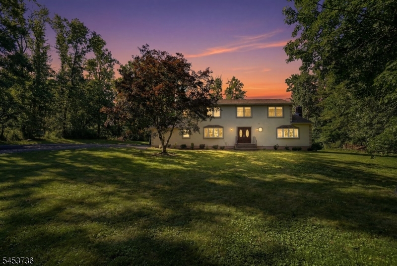 6 King Arthurs Ct Property Photo 1