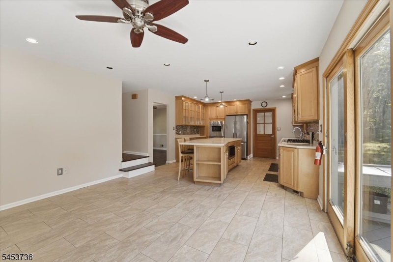 6 King Arthurs Ct Property Photo 18