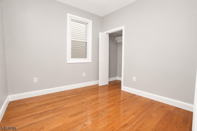 734 Summer Ave First Floor 1 Property Photo 11