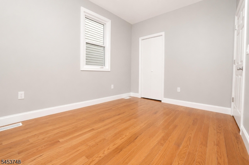 734 Summer Ave First Floor 1 Property Photo 12