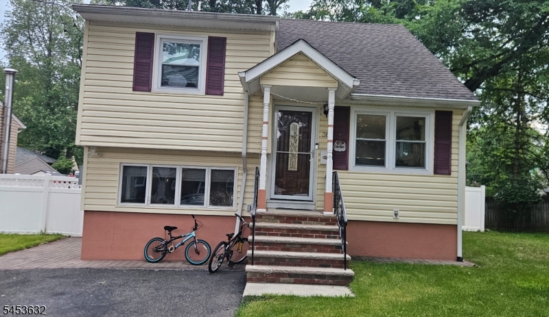 38 Auburn Rd Property Photo 2