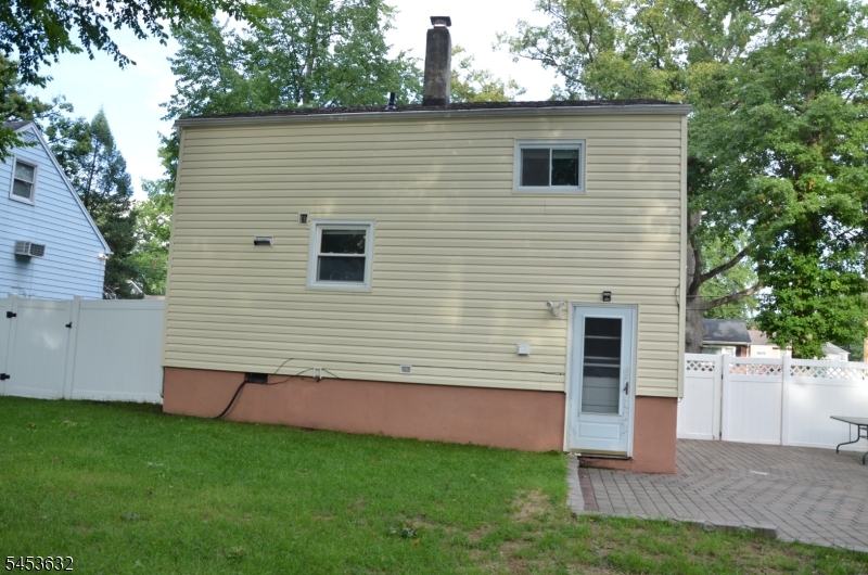 38 Auburn Rd Property Photo 6