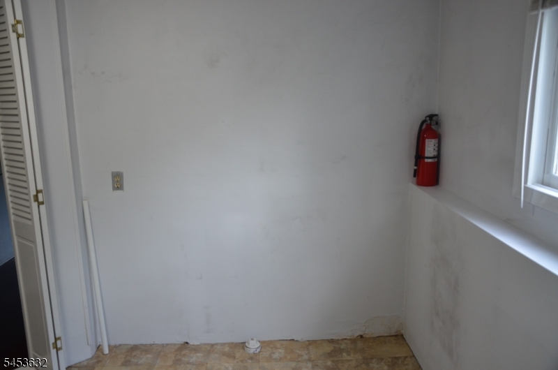 38 Auburn Rd Property Photo 19