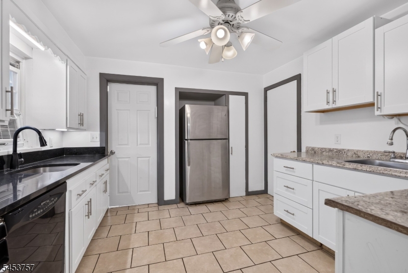 1601 N Stiles St Property Photo 15
