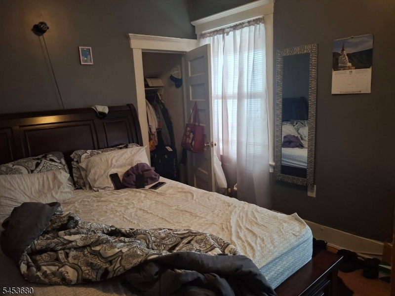 554 Norwood St Property Photo 4