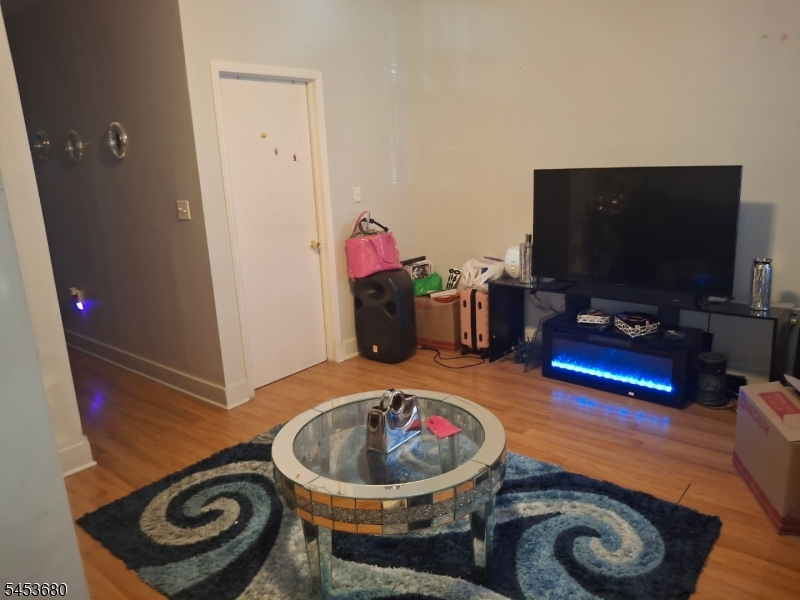 554 Norwood St Property Photo 6