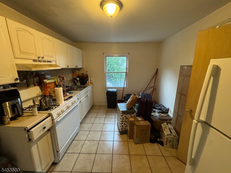 554 Norwood St Property Photo 8