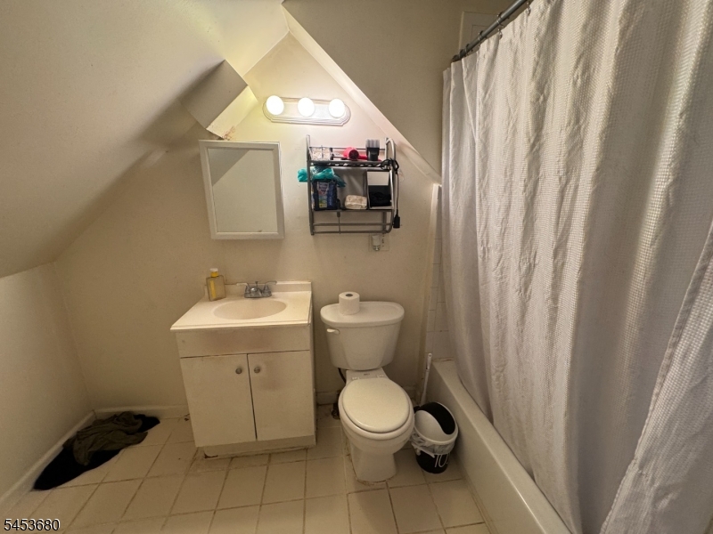 554 Norwood St Property Photo 9