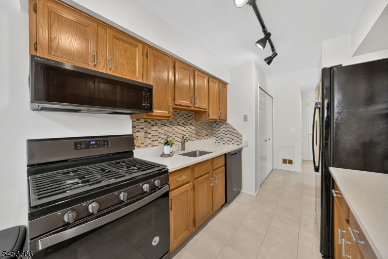 18 Estate Rd Property Photo 16