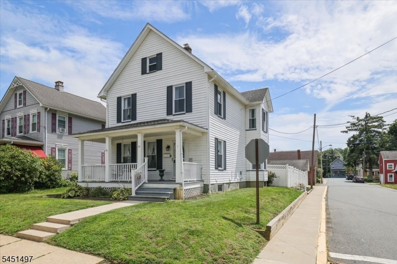 33 State St Property Photo 2