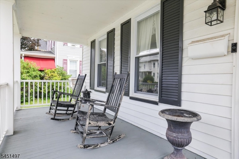 33 State St Property Photo 6
