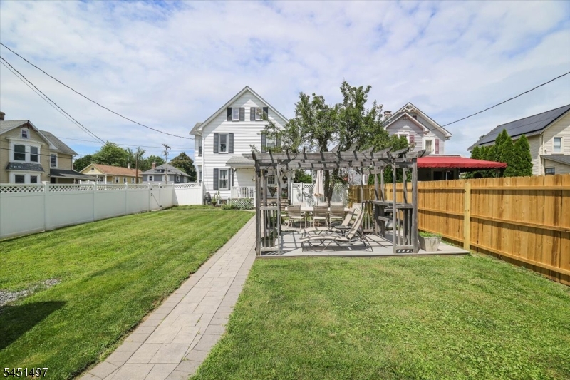 33 State St Property Photo 9