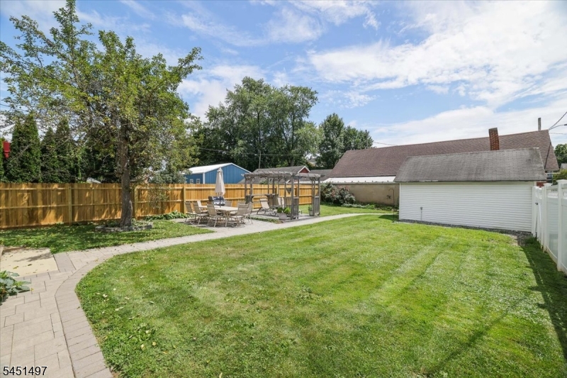 33 State St Property Photo 10