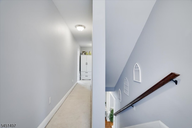33 State St Property Photo 45