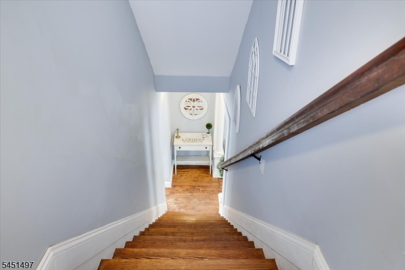 33 State St Property Photo 46