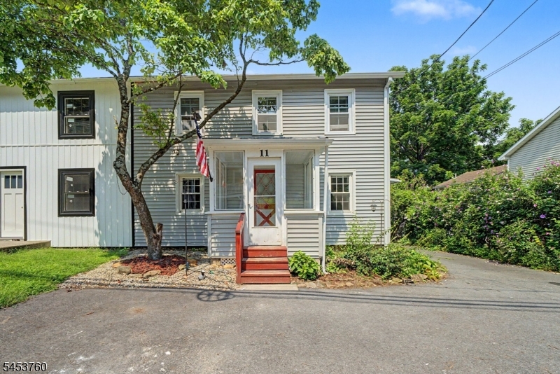 11 Axford Ave Property Photo 1