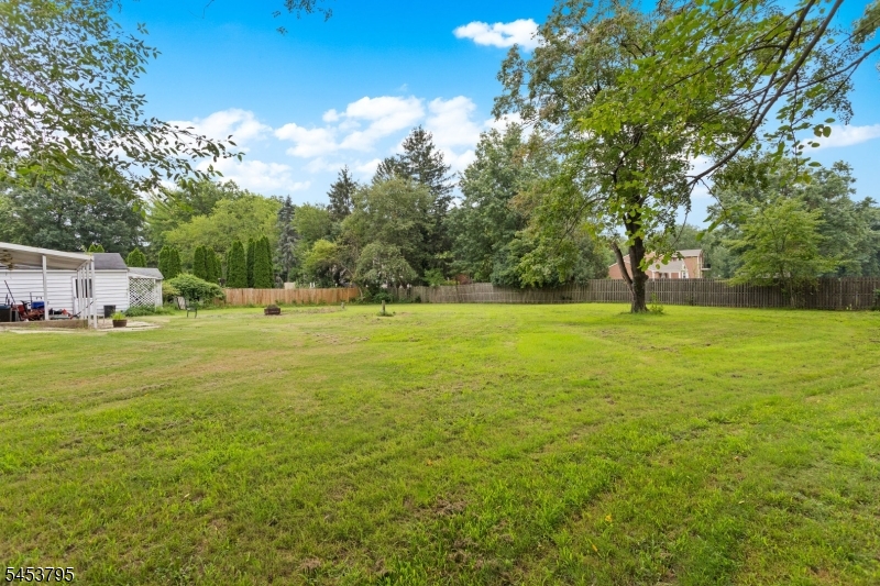 752 Park Ave Property Photo 35