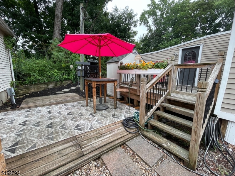 61 Travelo Dr Property Photo 4