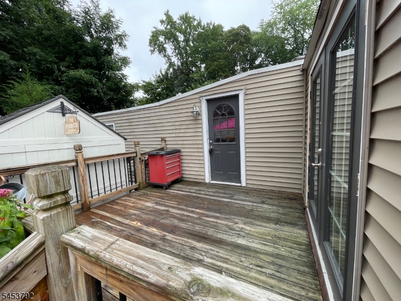 61 Travelo Dr Property Photo 5