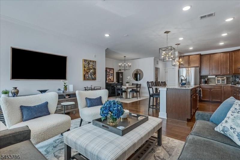 3 Vanderbilt Blvd 209 Property Photo 1