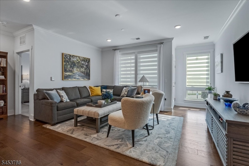3 Vanderbilt Blvd 209 Property Photo 9