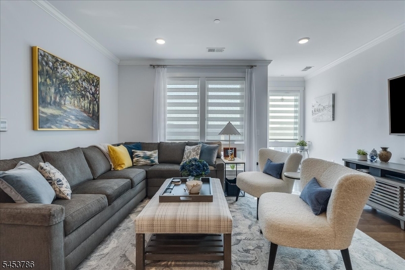 3 Vanderbilt Blvd 209 Property Photo 12
