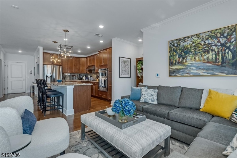 3 Vanderbilt Blvd 209 Property Photo 13