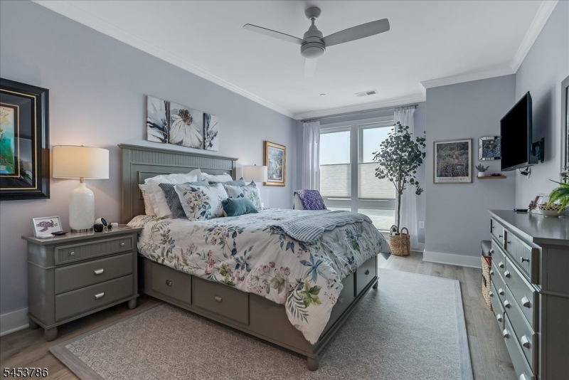 3 Vanderbilt Blvd 209 Property Photo 16