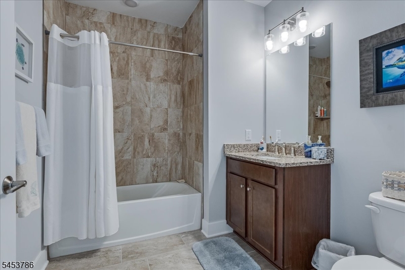 3 Vanderbilt Blvd 209 Property Photo 21