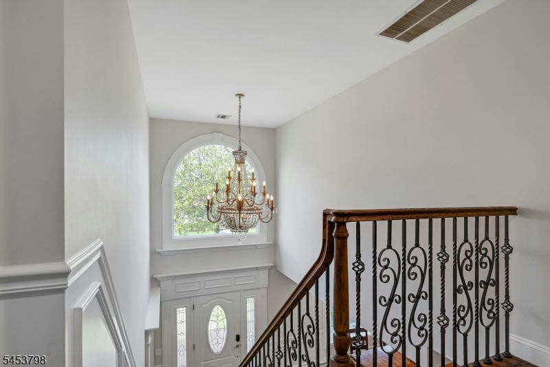 40 Scott Ter Property Photo 16